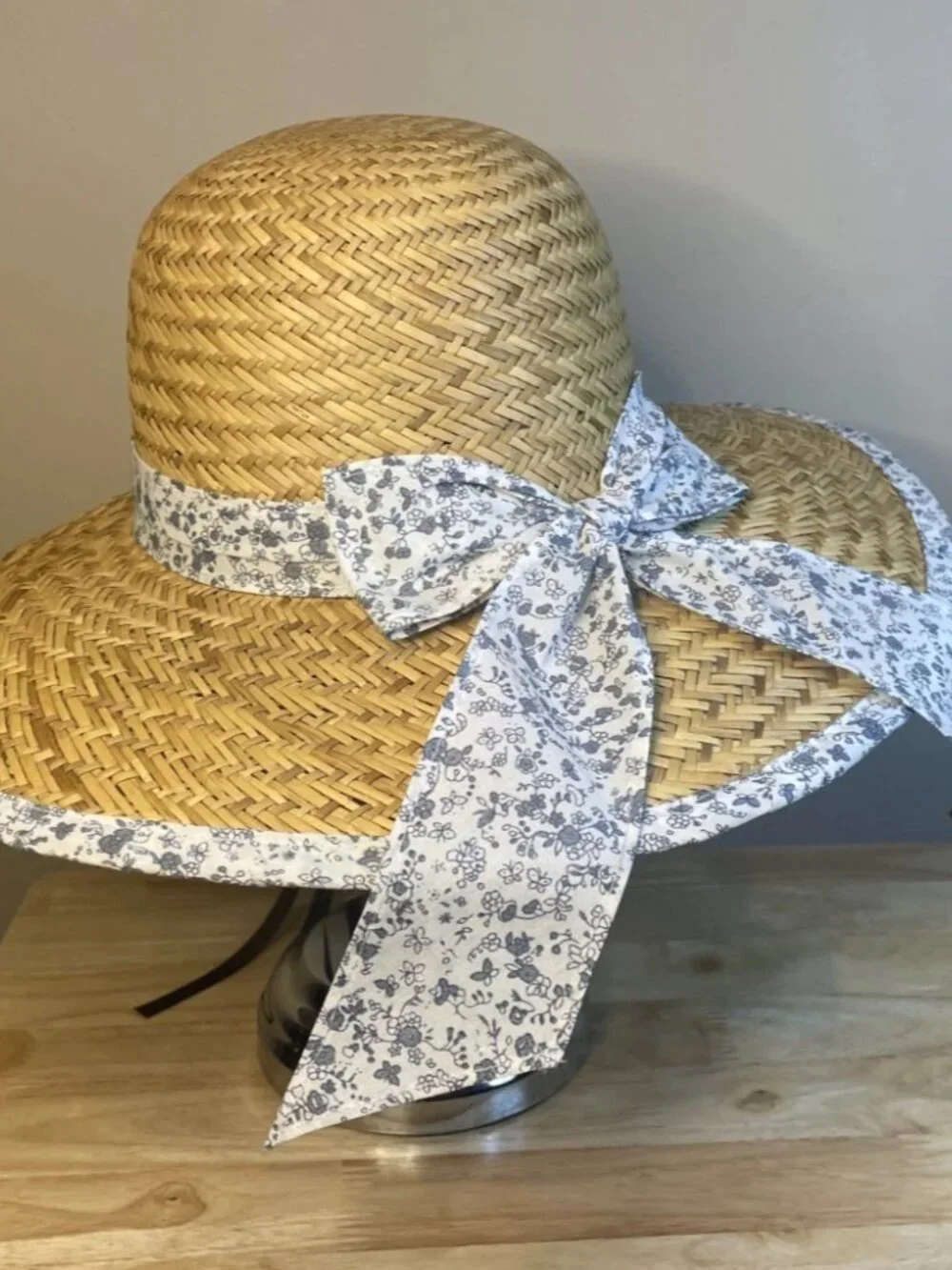 Vintage Straw Sun Hat Wide Brim Floral Ribbon Chin Tie Size L Summer Beach